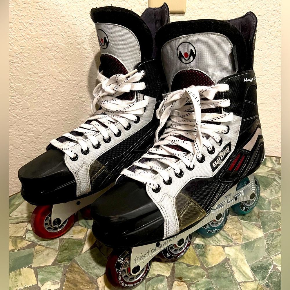 Bauer Black and White Men's Roller Skates